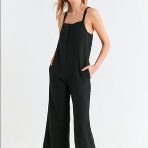 URBAN OUTFITTERS LINEN BUTTON DOWN FLARED JUMPSUIT